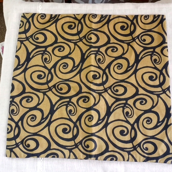 Pillow cover. Handcrafted. Designed to fit pillow insert. - Picture 1 of 1